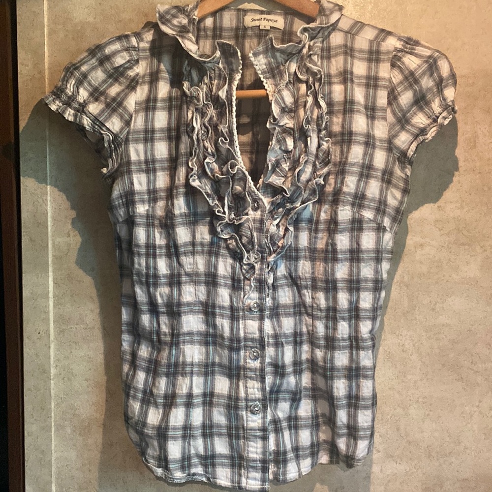 Sweet Papaya blouse size S. This is plaid fabric of blue, green, and grey colors